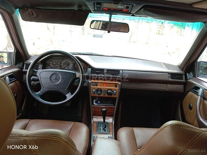 Mercedes E 200 1994, 423,580 km - 2.0 l - Bakı