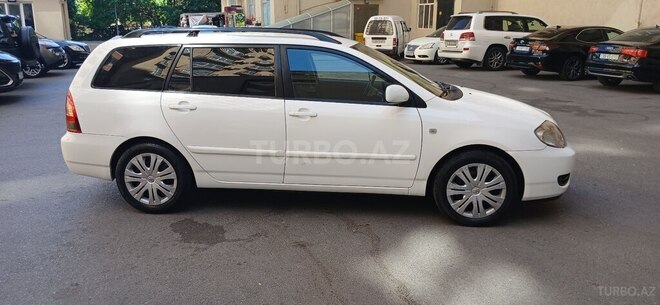 Toyota Corolla 2006, 215,000 km - 1.4 l - Bakı