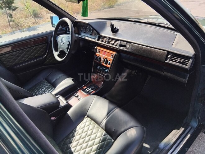 Mercedes E 220 1995, 403,888 km - 2.2 л - Bakı