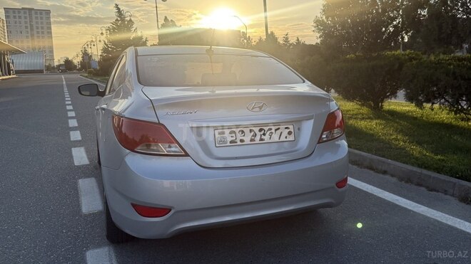 Hyundai Accent 2015, 281,635 km - 1.6 л - Bakı