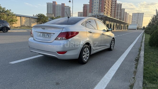 Hyundai Accent 2015, 281,635 km - 1.6 л - Bakı