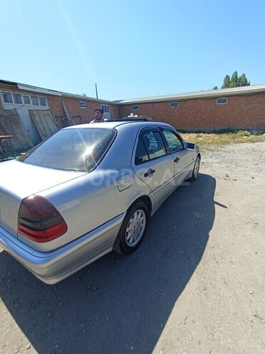 Mercedes C 200 1998, 350,000 km - 2.0 л - Ucar