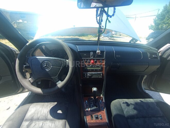 Mercedes C 200 1998, 350,000 km - 2.0 л - Ucar