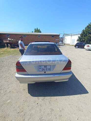 Mercedes C 200 1998, 350,000 km - 2.0 л - Ucar