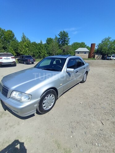Mercedes C 200 1998, 350,000 km - 2.0 л - Ucar