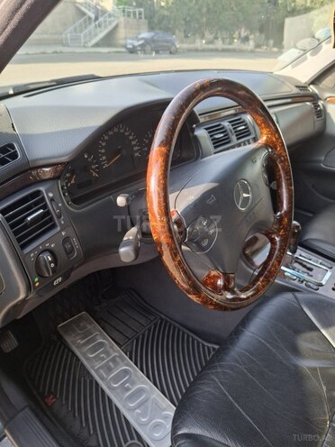Mercedes E 200 2000, 390,000 km - 2.0 l - Gəncə