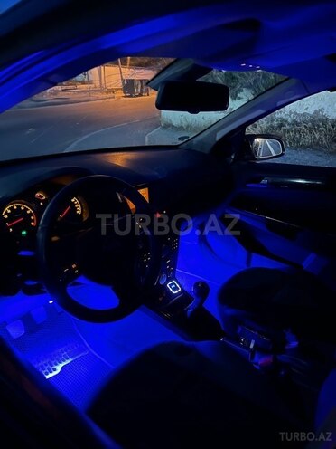Opel Astra 2006, 240,000 km - 1.4 l - Bakı