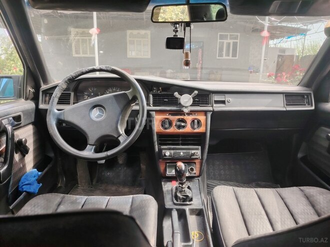 Mercedes 190 1992, 128,365 km - 2.0 l - Sabirabad