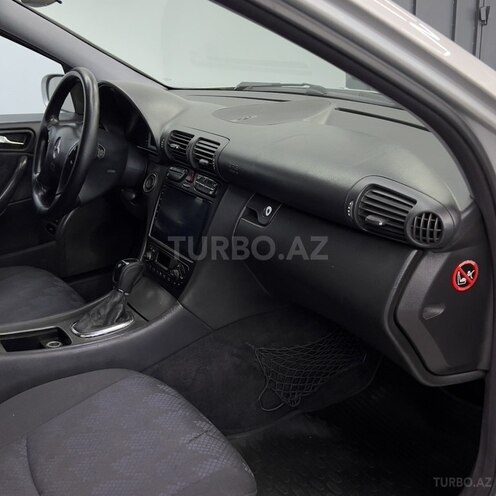 Mercedes C 240-10
