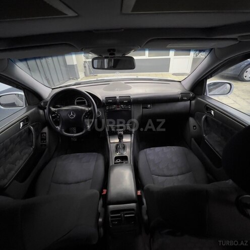 Mercedes C 240-12