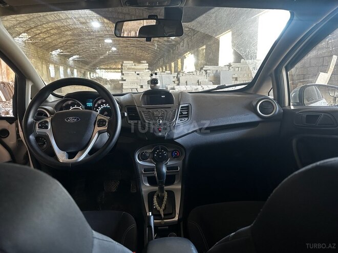 Ford Fiesta 2019, 145,000 km - 1.6 l - Bakı