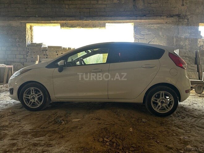 Ford Fiesta 2019, 145,000 km - 1.6 l - Bakı