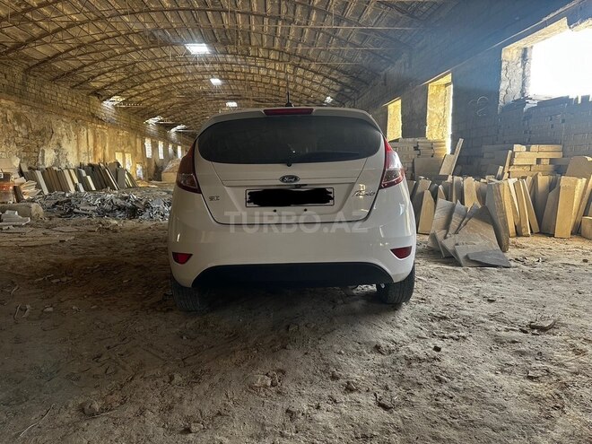 Ford Fiesta 2019, 145,000 km - 1.6 l - Bakı