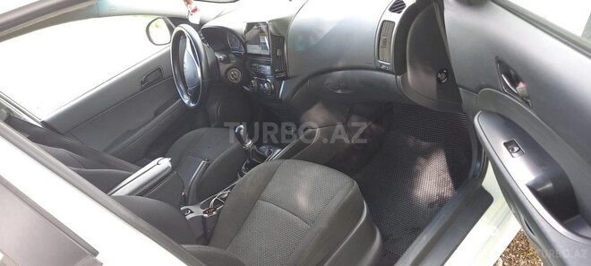 Hyundai i30 2011, 240,000 km - 1.6 l - Bakı