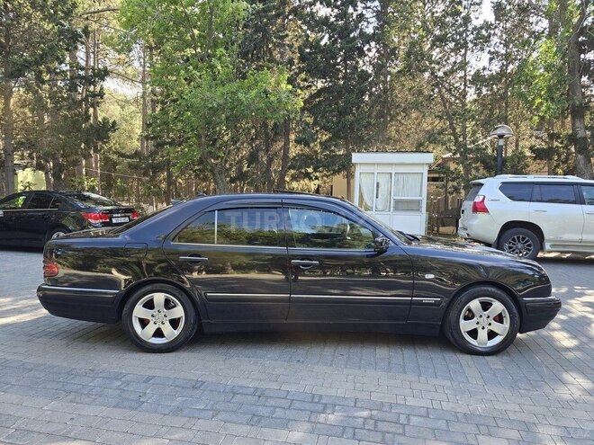Mercedes E 240 1999, 325,000 km - 2.4 l - Xırdalan