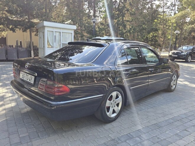 Mercedes E 240 1999, 325,000 km - 2.4 l - Xırdalan