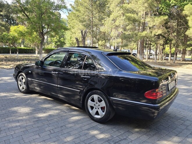 Mercedes E 240 1999, 325,000 km - 2.4 l - Xırdalan