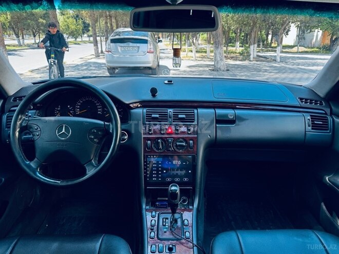Mercedes E 220 d 2001, 268,000 km - 2.2 l - Sumqayıt