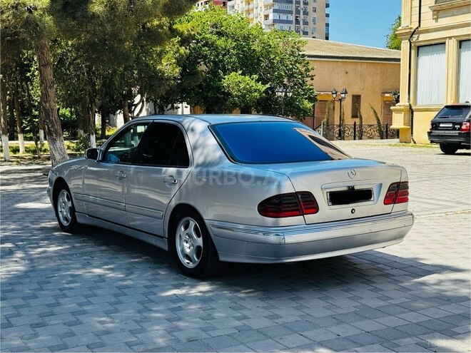 Mercedes E 220 d 2001, 268,000 km - 2.2 l - Sumqayıt