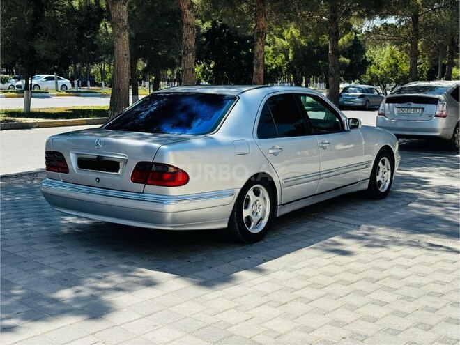 Mercedes E 220 d 2001, 268,000 km - 2.2 l - Sumqayıt