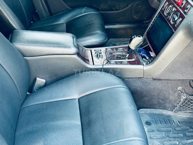 Mercedes E 220 d 2001, 268,000 km - 2.2 l - Sumqayıt