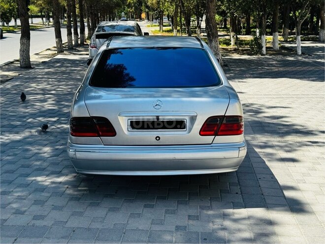 Mercedes E 220 d 2001, 268,000 km - 2.2 l - Sumqayıt