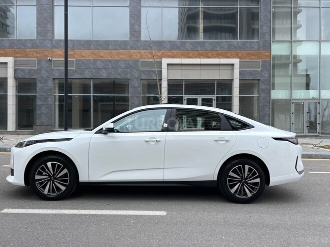 Changan Qiyuan A05 2025, 0 km - 1.5 л - Bakı