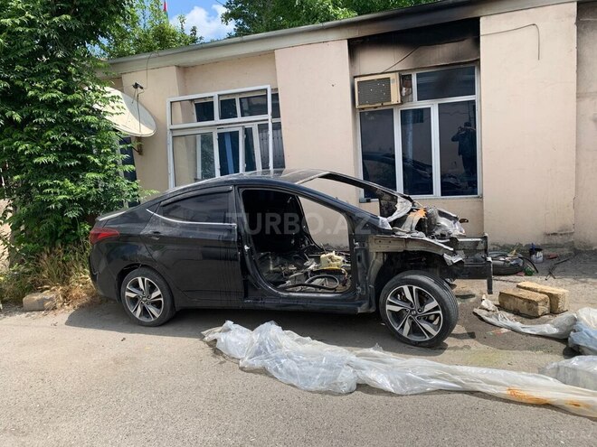 Hyundai Elantra 2015, 80,000 km - 1.8 л - Ağdaş