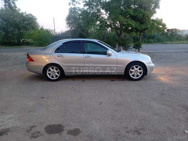 Mercedes C 180 2001, 280,600 km - 1.8 л - Salyan