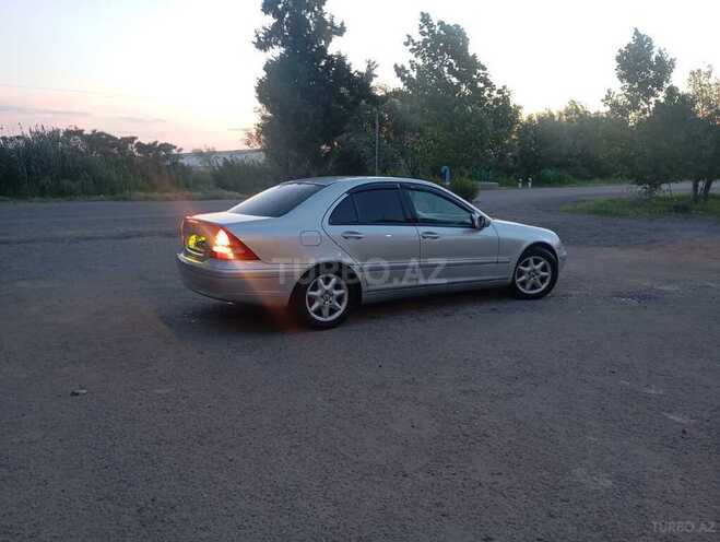 Mercedes C 180 2001, 280,600 km - 1.8 л - Salyan