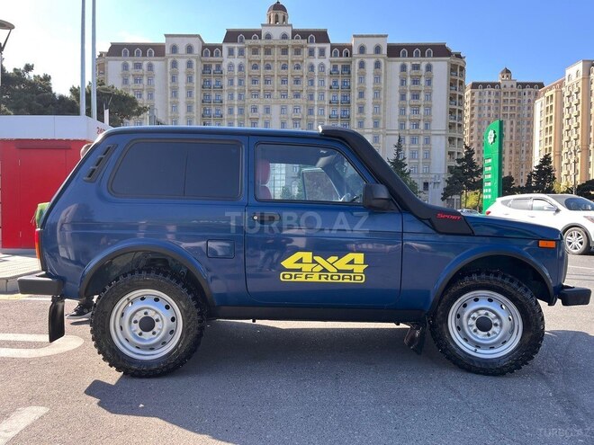 LADA (VAZ) Niva-9