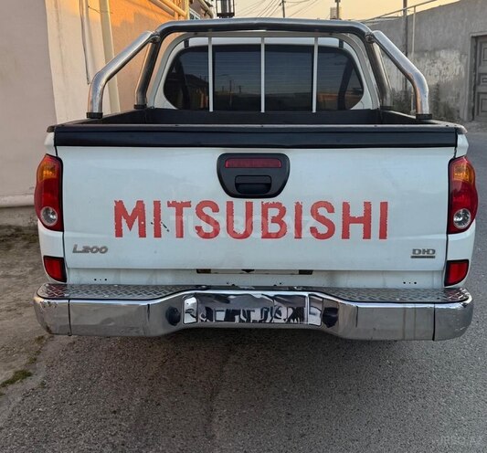 Mitsubishi L200 2014, 350,000 km - 2.5 л - Bakı
