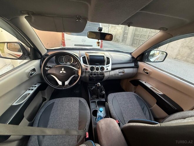 Mitsubishi L200 2014, 350,000 km - 2.5 л - Bakı