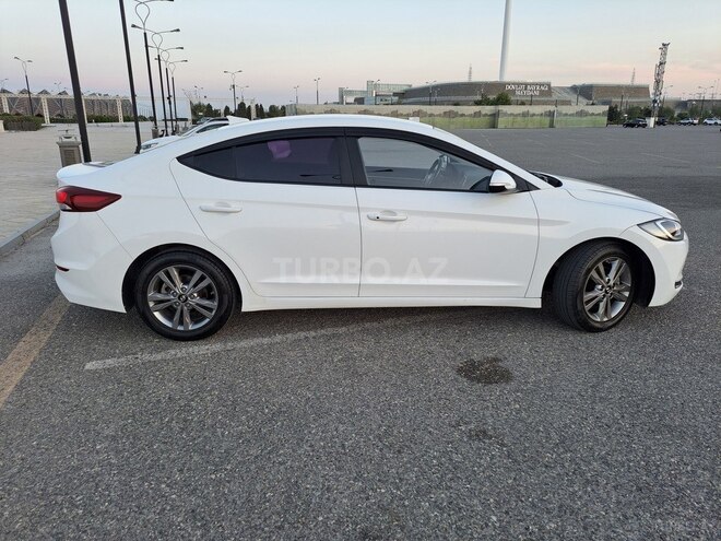 Hyundai Avante 2016, 179,400 km - 1.6 l - Bakı