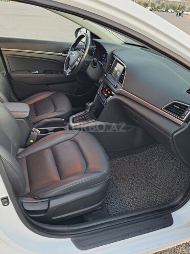 Hyundai Avante 2016, 179,400 km - 1.6 l - Bakı