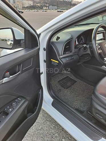 Hyundai Avante 2016, 179,400 km - 1.6 l - Bakı
