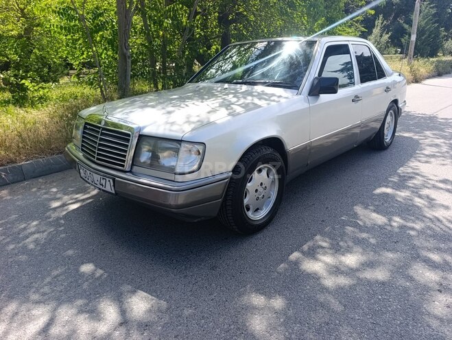 Mercedes E 220 1993, 450,000 km - 2.2 л - Bakı