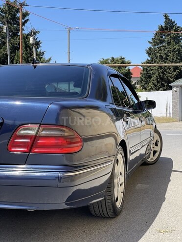 Mercedes E 220 d 2000, 298,588 km - 2.2 l - Bakı