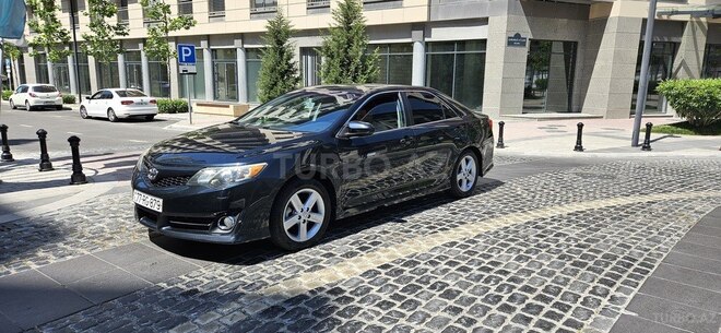 Toyota Camry 2014, 220,480 km - 2.5 л - Bakı