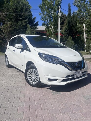 Nissan Note-2