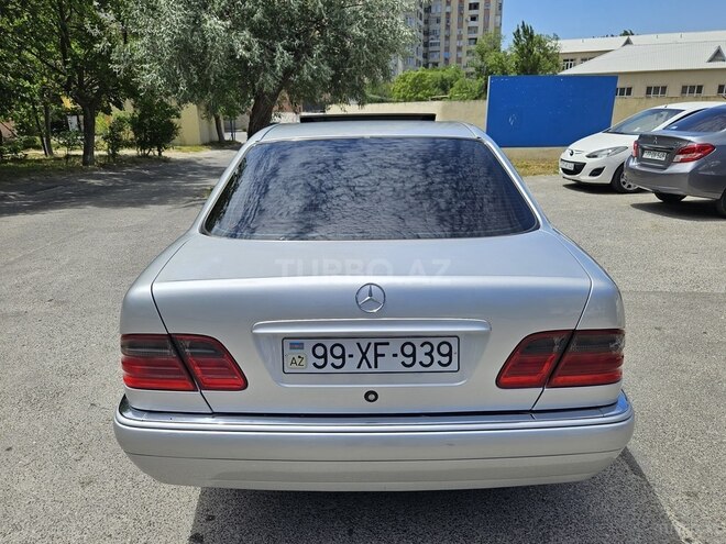 Mercedes E 240 1999, 255,500 km - 2.4 l - Bakı