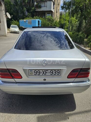 Mercedes E 240 1999, 255,500 km - 2.4 l - Bakı
