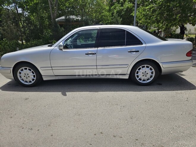 Mercedes E 240 1999, 255,500 km - 2.4 l - Bakı