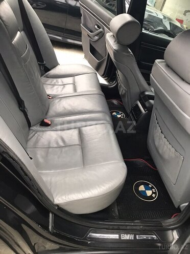 BMW 528 1996, 258,000 km - 2.8 l - Bakı