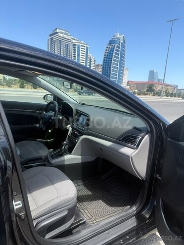 Hyundai Elantra 2018, 174,000 km - 2.0 l - Bakı