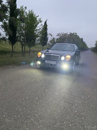 Mercedes E 240 1997, 400,000 km - 2.4 l - Ağcabədi