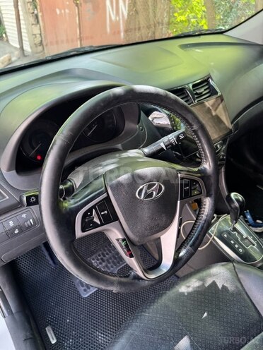 Hyundai Accent 2015, 193,000 km - 1.6 l - Bakı