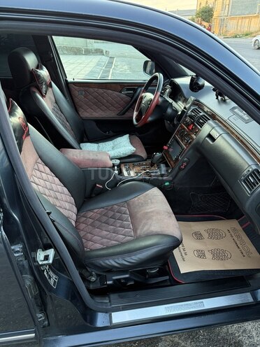 Mercedes E 240 1999, 450,000 km - 2.6 l - Bakı