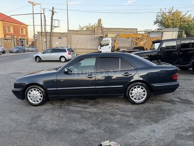 Mercedes E 240 1999, 450,000 km - 2.6 l - Bakı