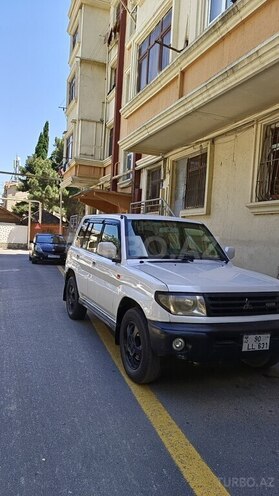 Mitsubishi Pajero io 1999, 320,800 km - 1.8 л - Bakı